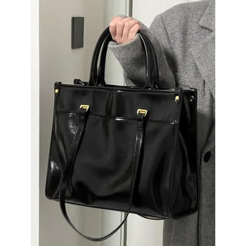Модная женская сумка-тоут 2023, новая легкая роскошная популярная сумка через плечо для пригородных поездок большой емкости на одно плечо